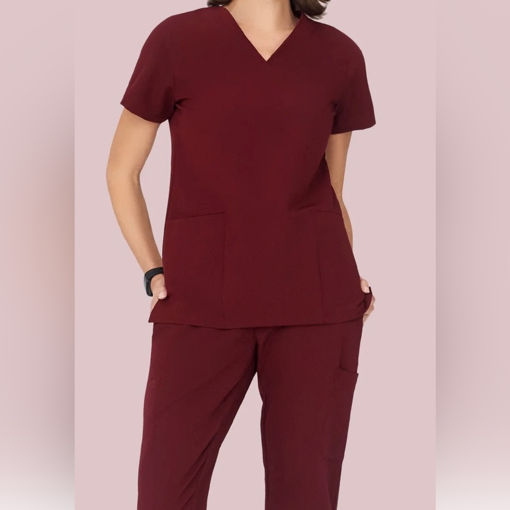 MANDALA SCRUBS 6 POCKET SCRUB TOP AND STRAIGHT PANTS SET- WINE